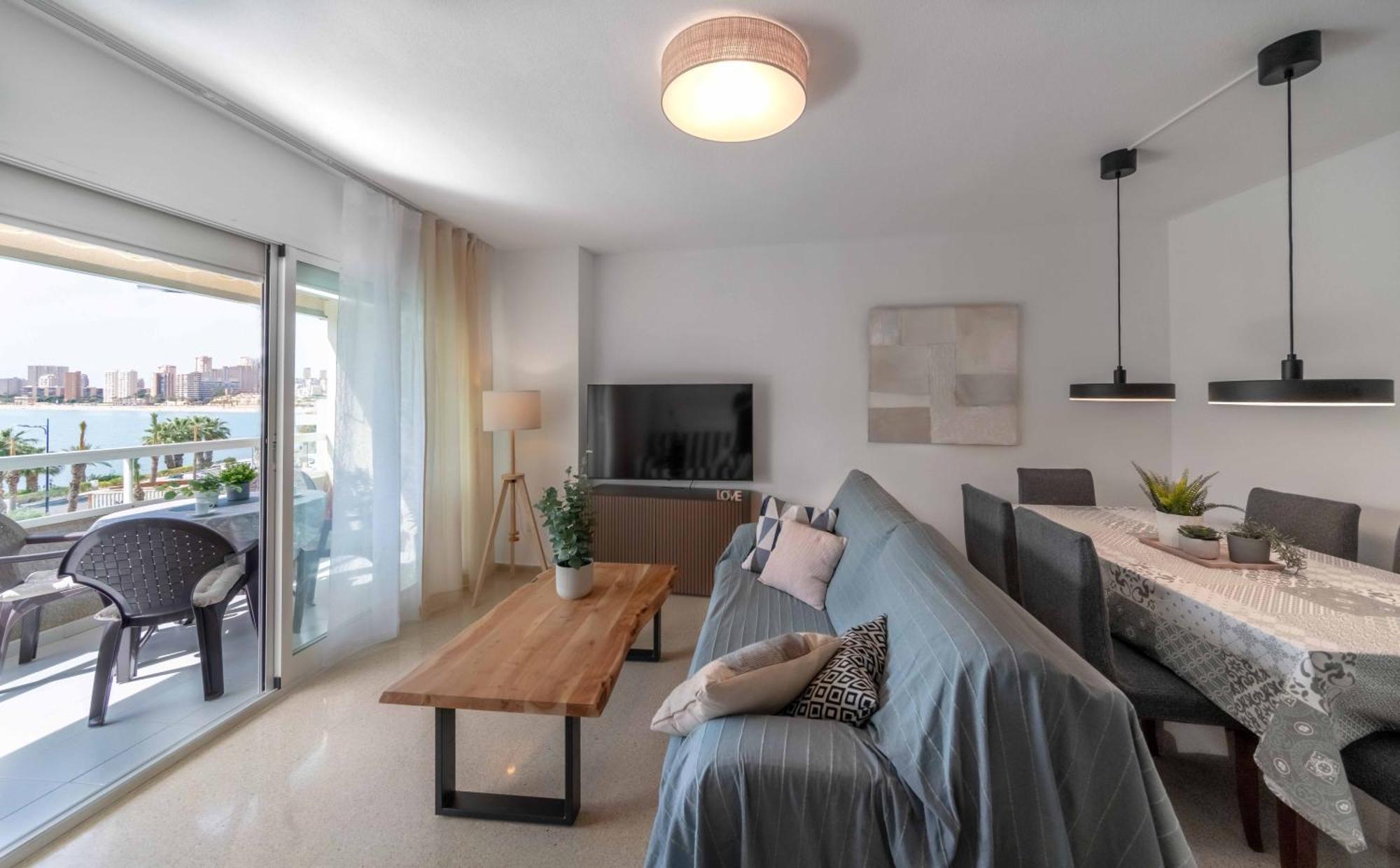 B L U E: Muchavista Sea View Apartment إل كامبيلو المظهر الخارجي الصورة